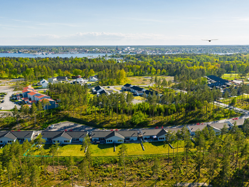 Ett fågelperspektiv av ett bostadsområde.