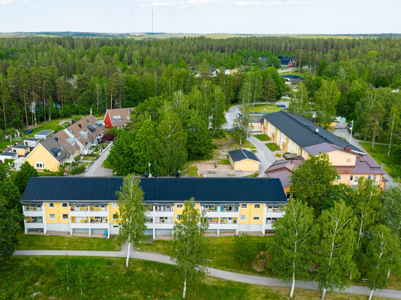 Ett fågelperspektiv av ett bostadsområde.